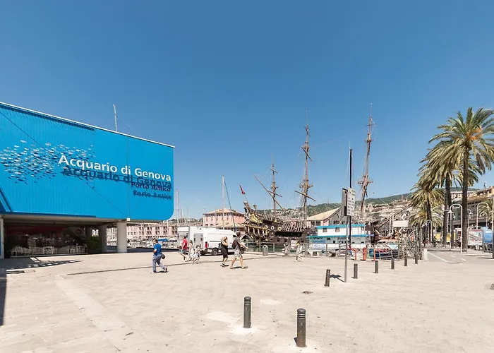 L'acquario Del Principe, Vicoli, Porto E Lanterna