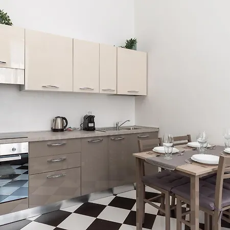 Lägenhet L'acquario Del Principe, Vicoli, Porto E Lanterna *